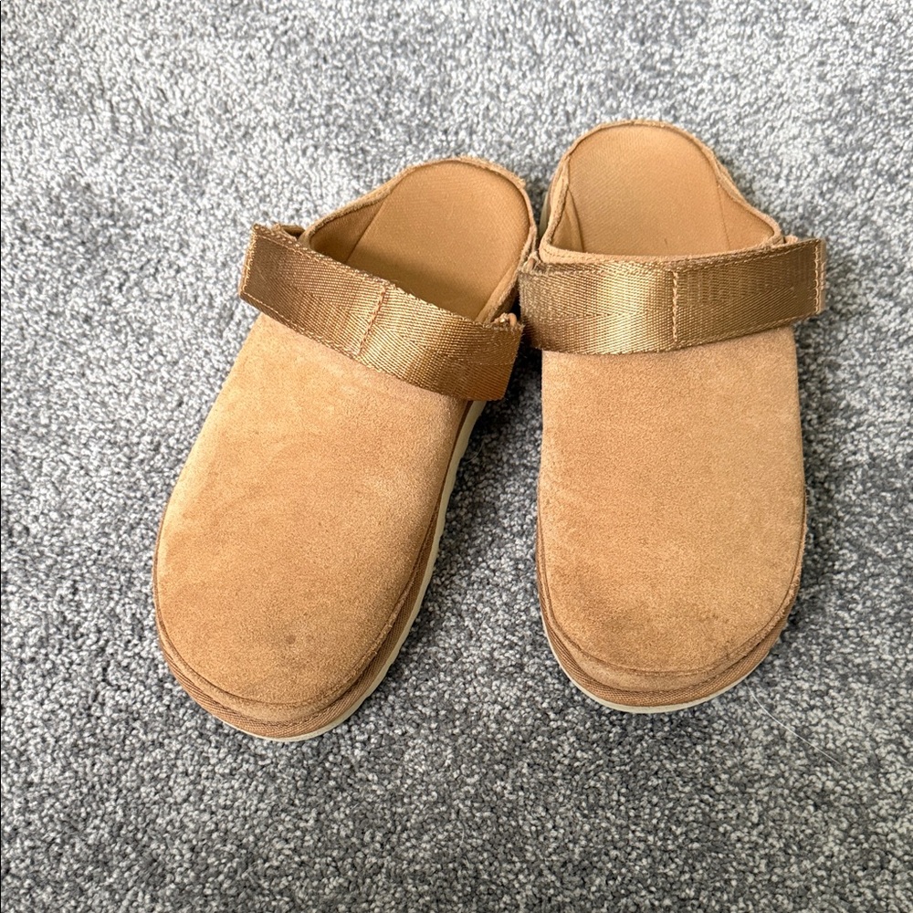 Ugg clogs